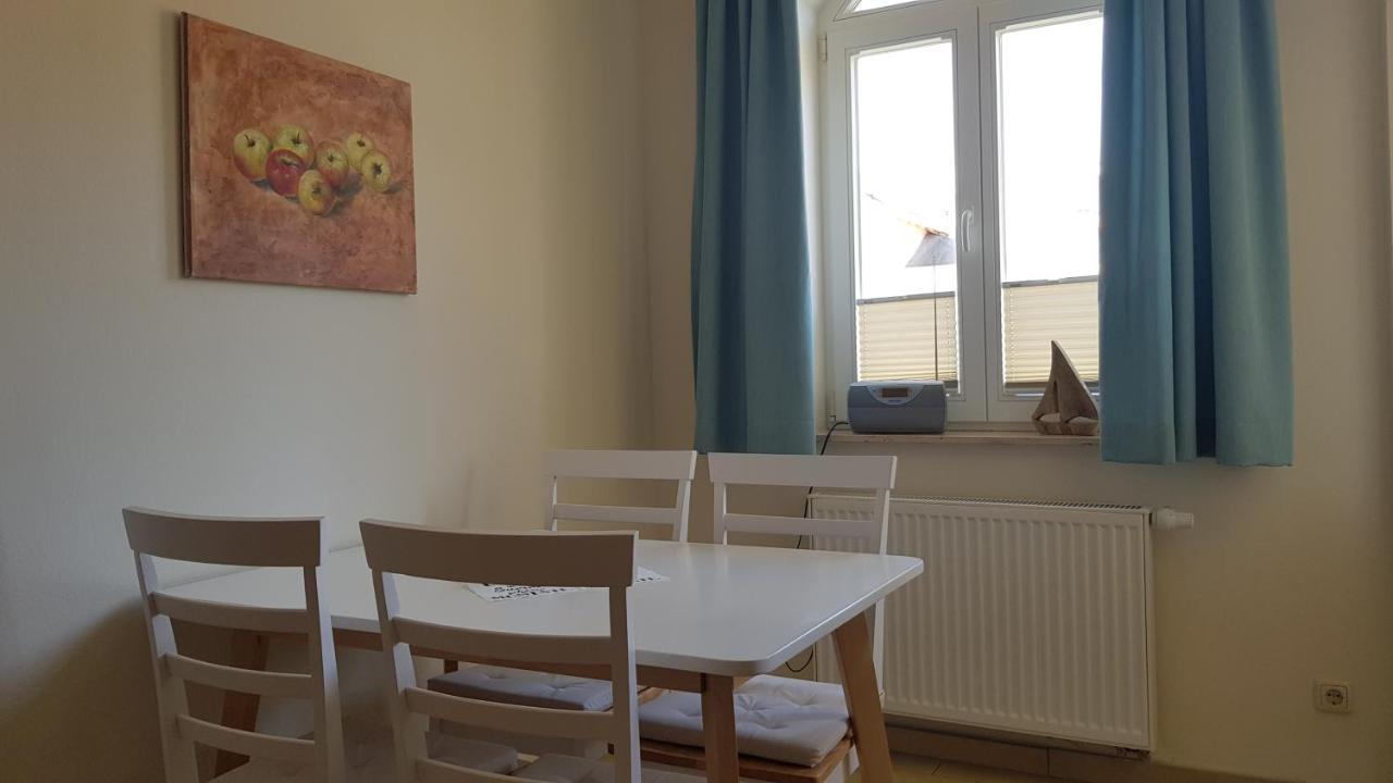 Strandkuesschen Kuehlungsborn Exterior photo